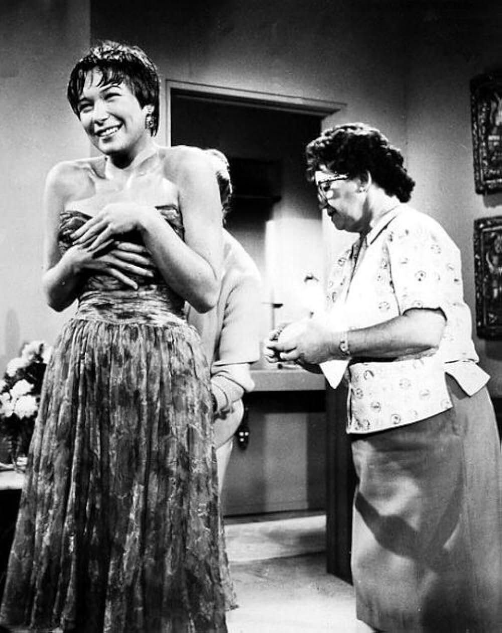 凡ては夜に始まるの画像