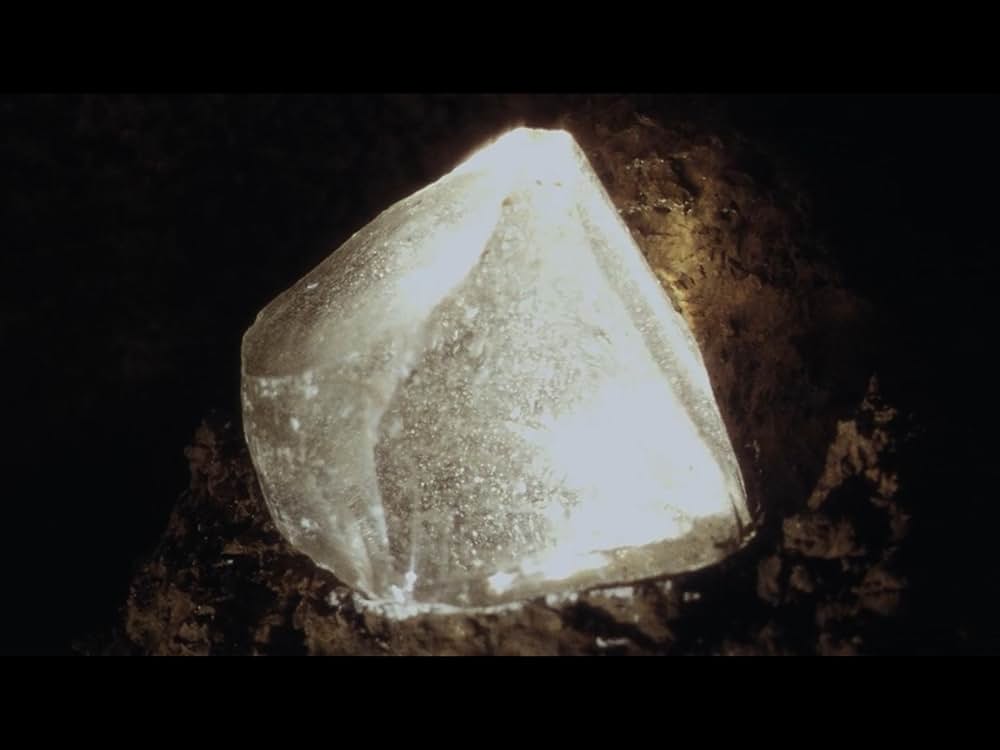 ホワイト・ファイア／200カラットのダイヤを獲れの画像