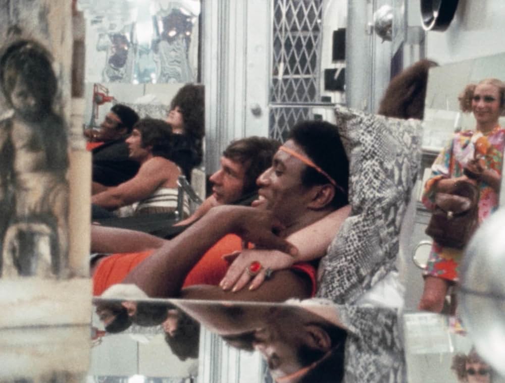 きゅうり畑のかかしの画像