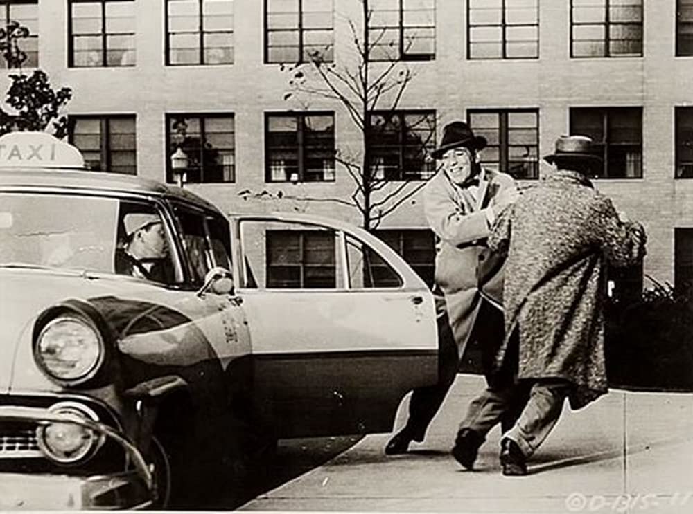 「殴られる男」ハンフリー・ボガートの画像