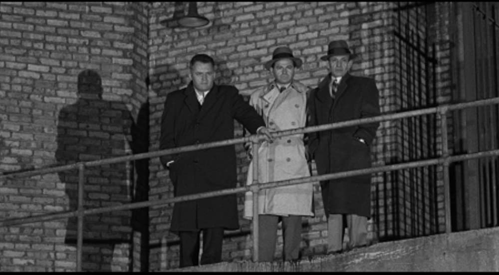 殴られる男の画像