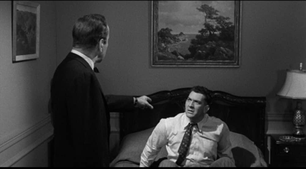 殴られる男の画像