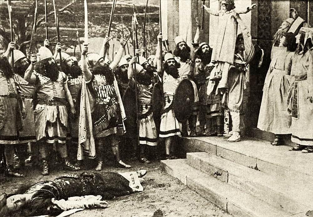 エスセリア女王の画像