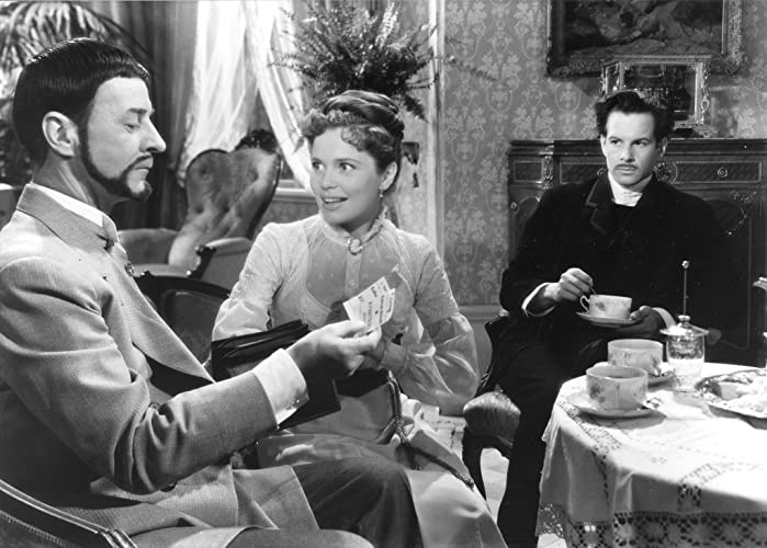 夏の夜は三たび微笑むの画像