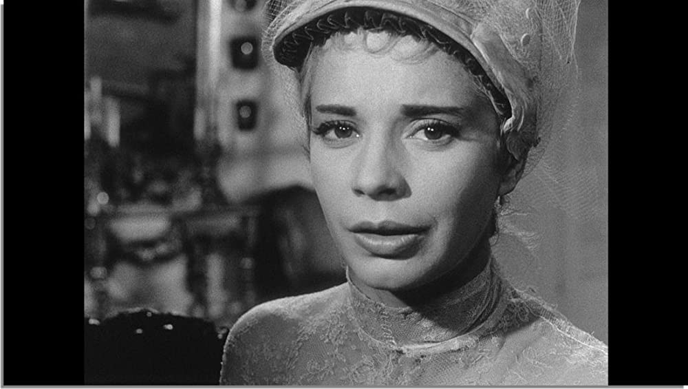 夏の夜は三たび微笑むの画像