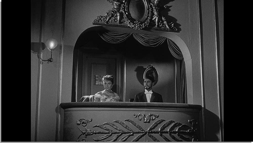 夏の夜は三たび微笑むの画像