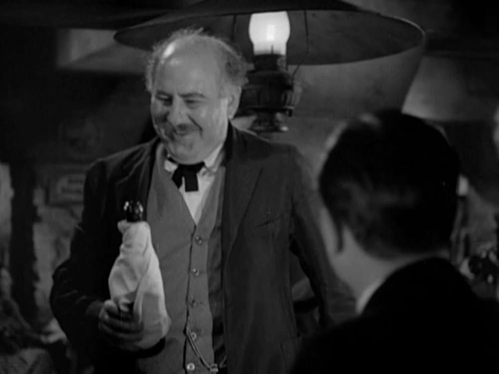 花嫁は紅衣装の画像