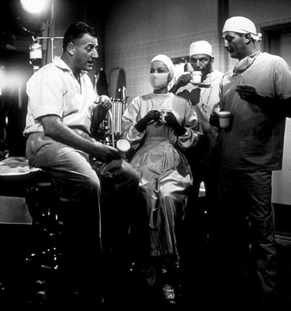 見知らぬ人でなくの画像