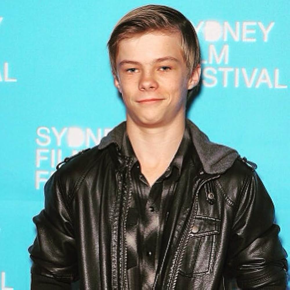 虹蛇と眠る女の画像