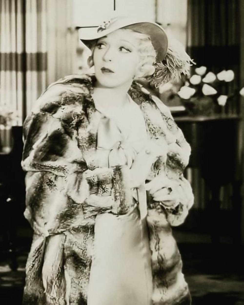 黄金に踊る／仰言ひましたわネの画像