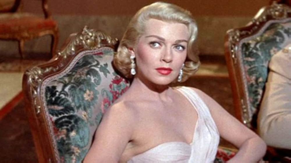 雨のランチプールの画像