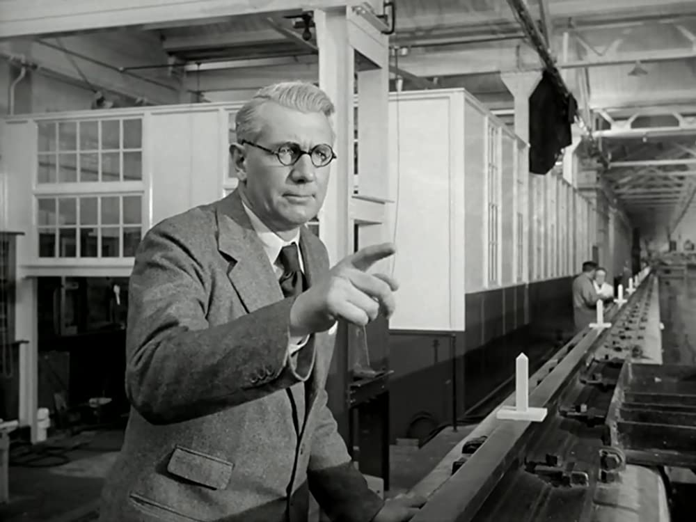 「暁の出撃」マイケル・レッドグレーブの画像