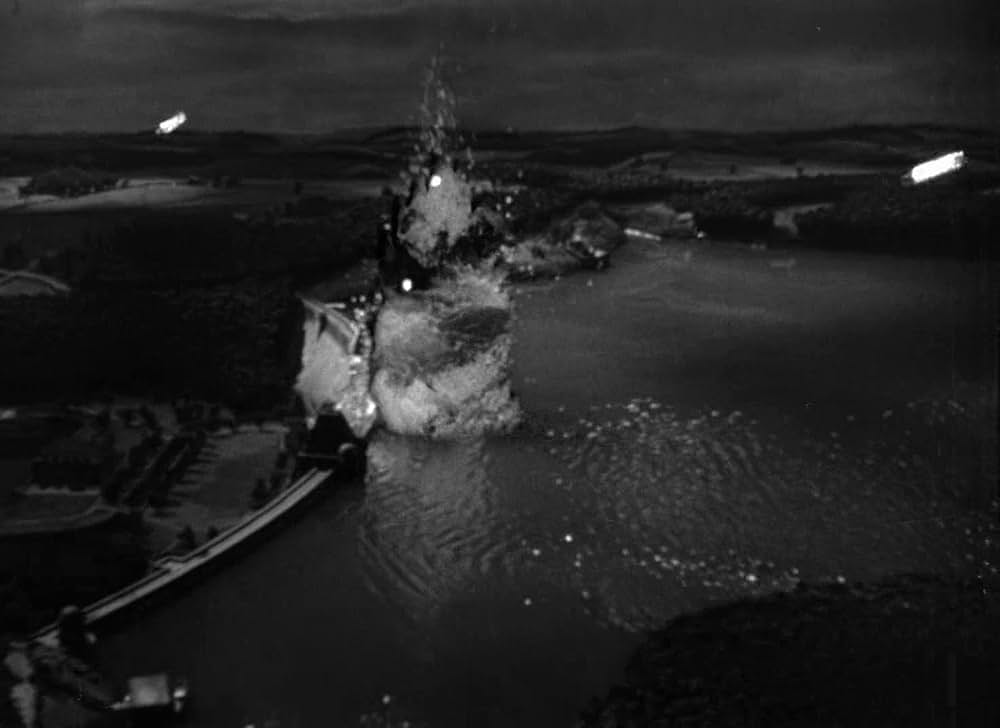 暁の出撃の画像