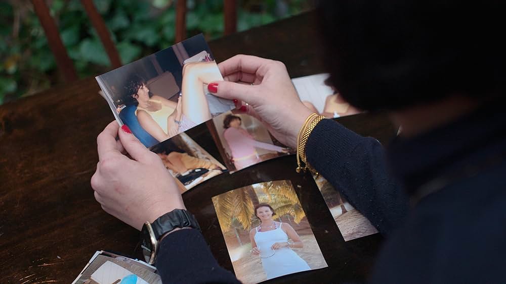 ギレーヌ・マックスウェル：権力と背徳の影での画像