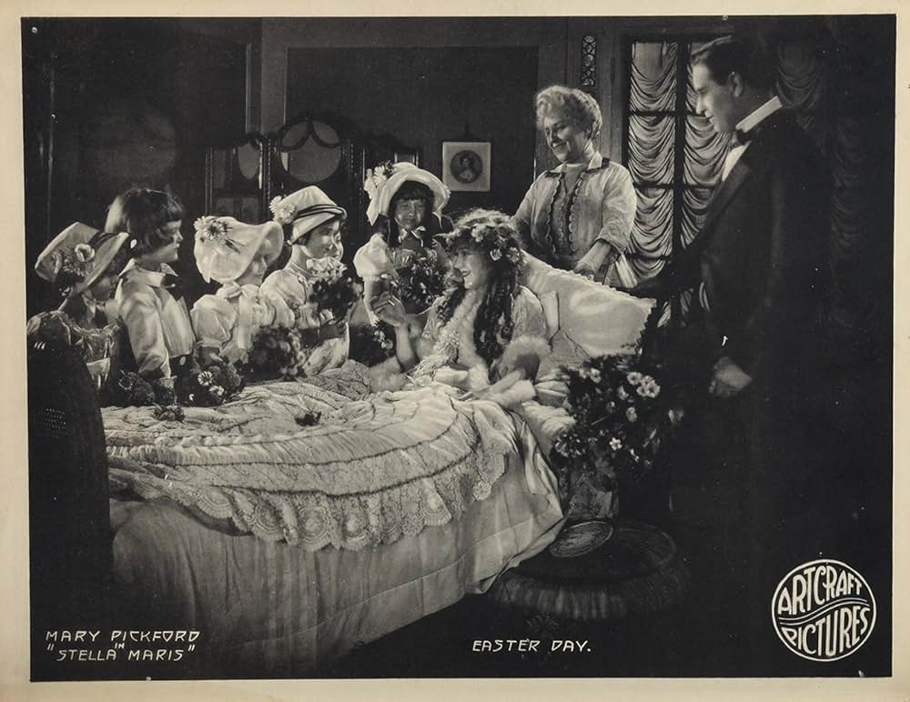 闇に住む女の画像