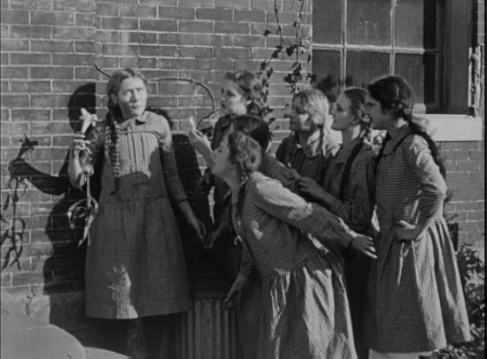 闇に住む女の画像