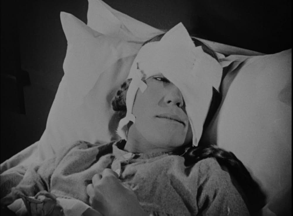 闇に住む女の画像