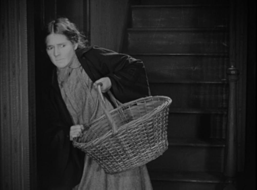 闇に住む女の画像