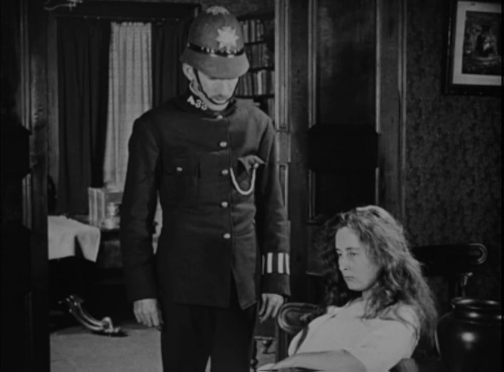 闇に住む女の画像