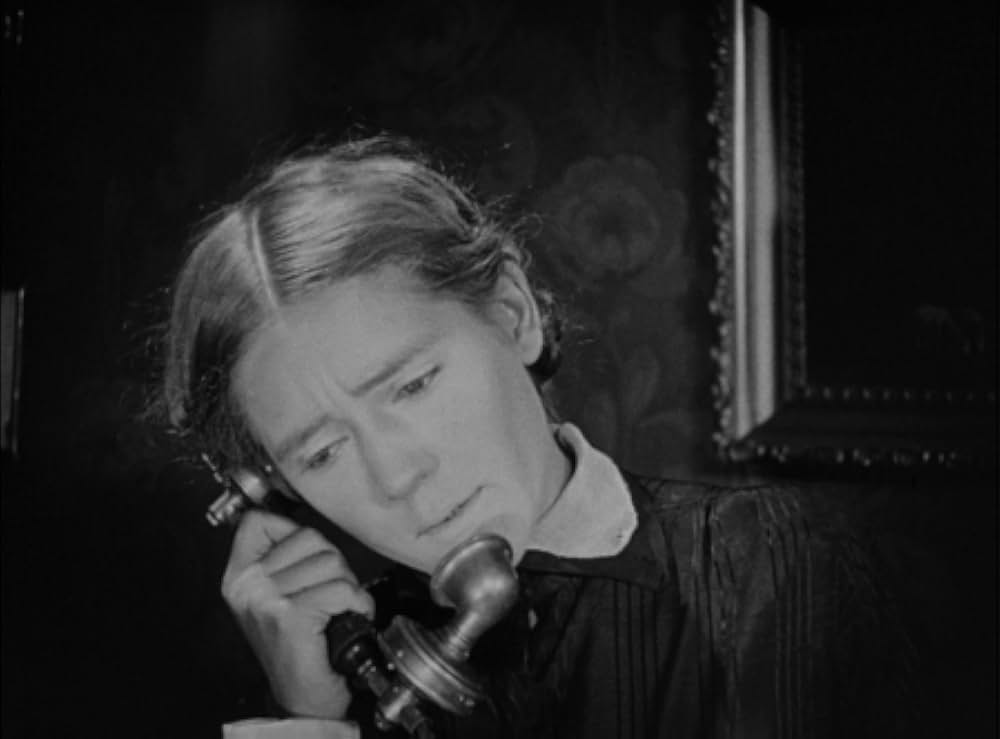 闇に住む女の画像