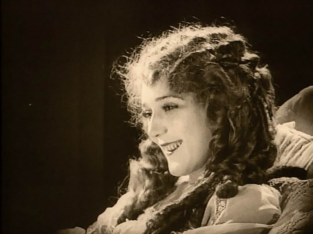 闇に住む女の画像