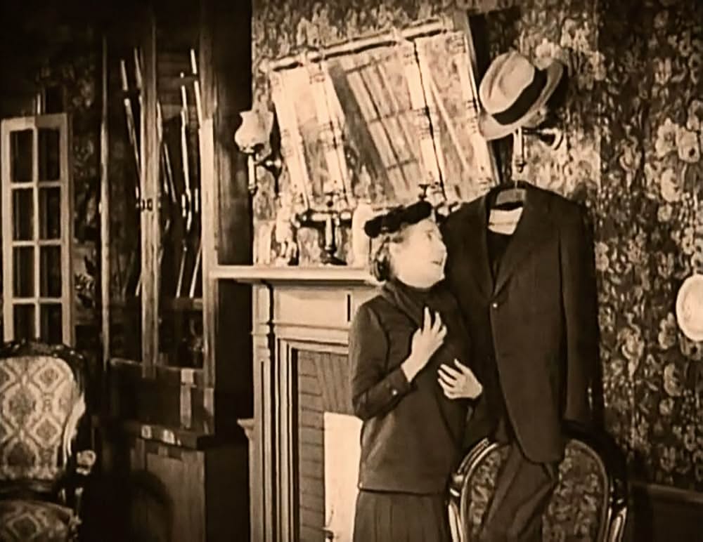 闇に住む女の画像