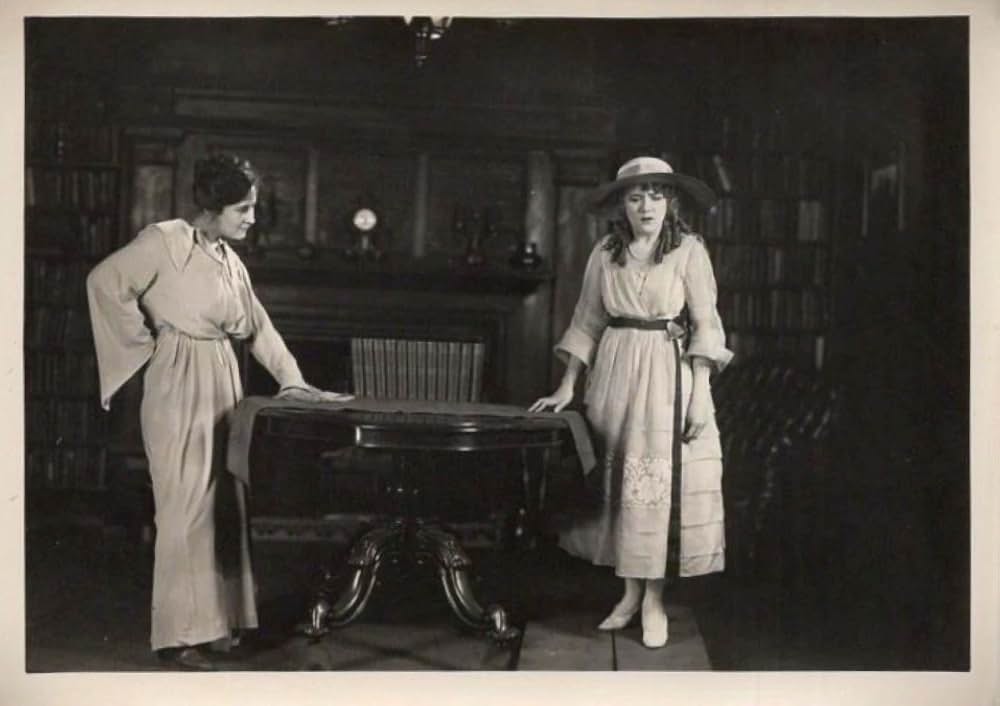 闇に住む女の画像