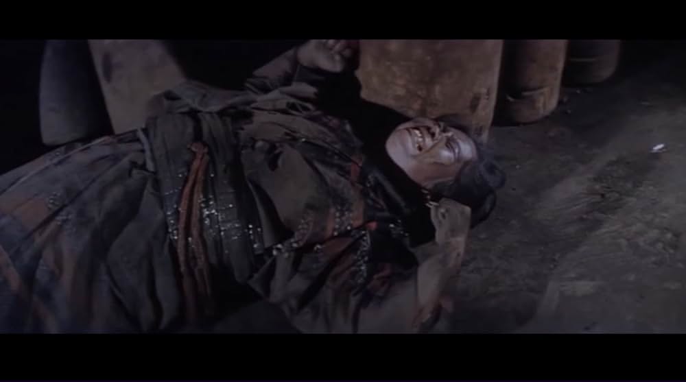 ドラゴンVS不死身の妖婆の画像