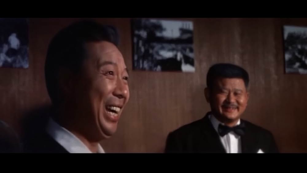 ドラゴンVS不死身の妖婆の画像