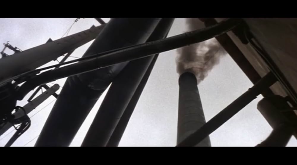 ドラゴンVS不死身の妖婆の画像