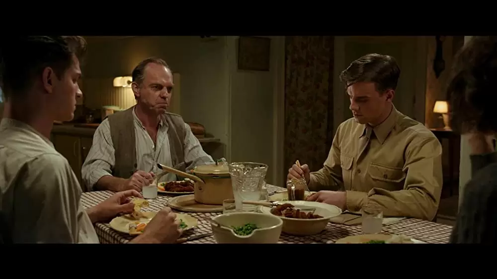 「ハクソー・リッジ」レイチェル・グリフィス & ヒューゴ・ウィービング & Nathaniel Buzolic & アンドリュー・ガーフィールドの画像