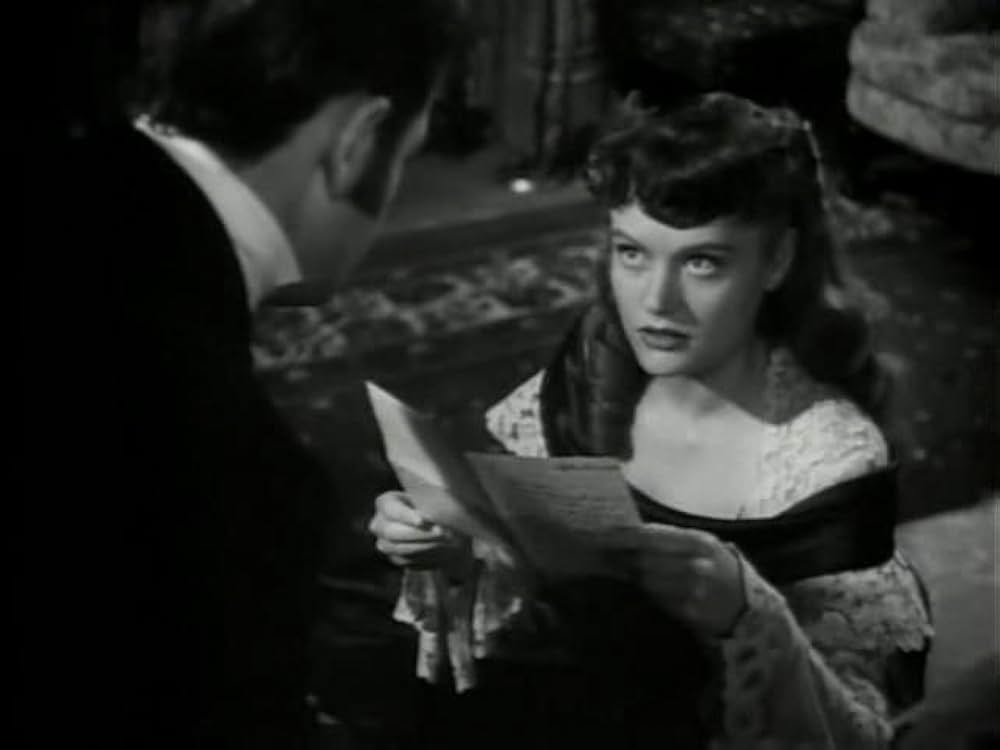 白いドレスの女の画像