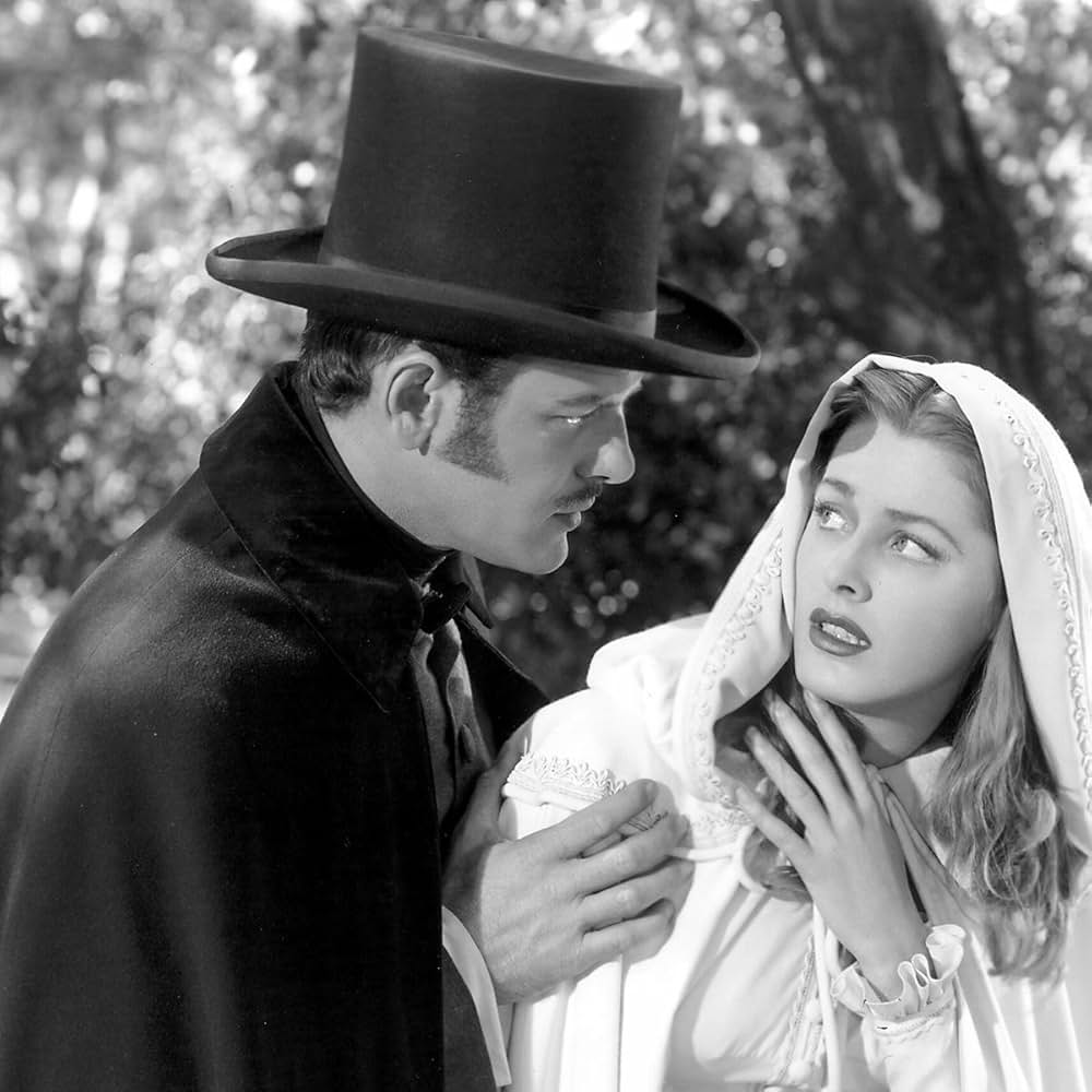 白いドレスの女の画像