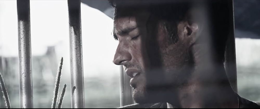 ケージ 檻の中の女の画像