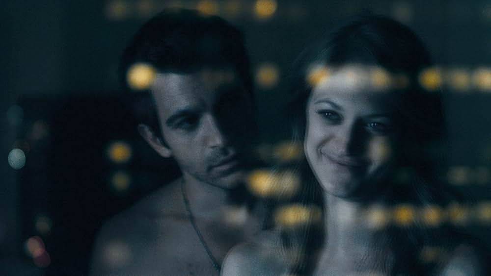 あるふたりの情事、28の部屋の画像