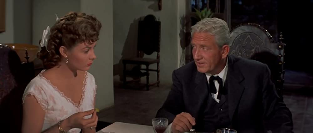 折れた槍の画像