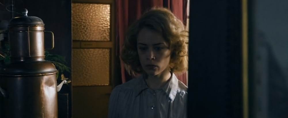 ステラ ヒトラーにユダヤ人同胞を売った女の画像