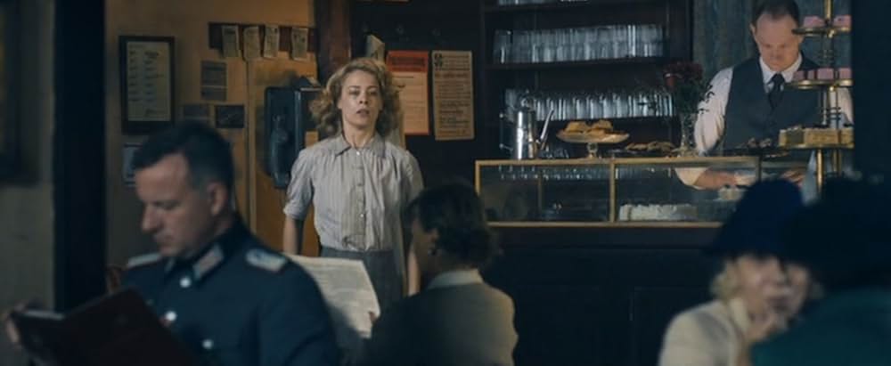 ステラ ヒトラーにユダヤ人同胞を売った女の画像