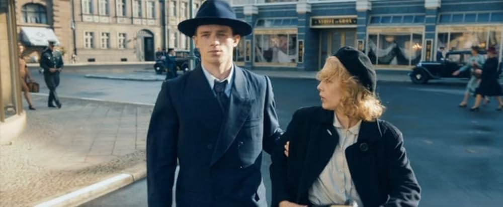 ステラ ヒトラーにユダヤ人同胞を売った女の画像