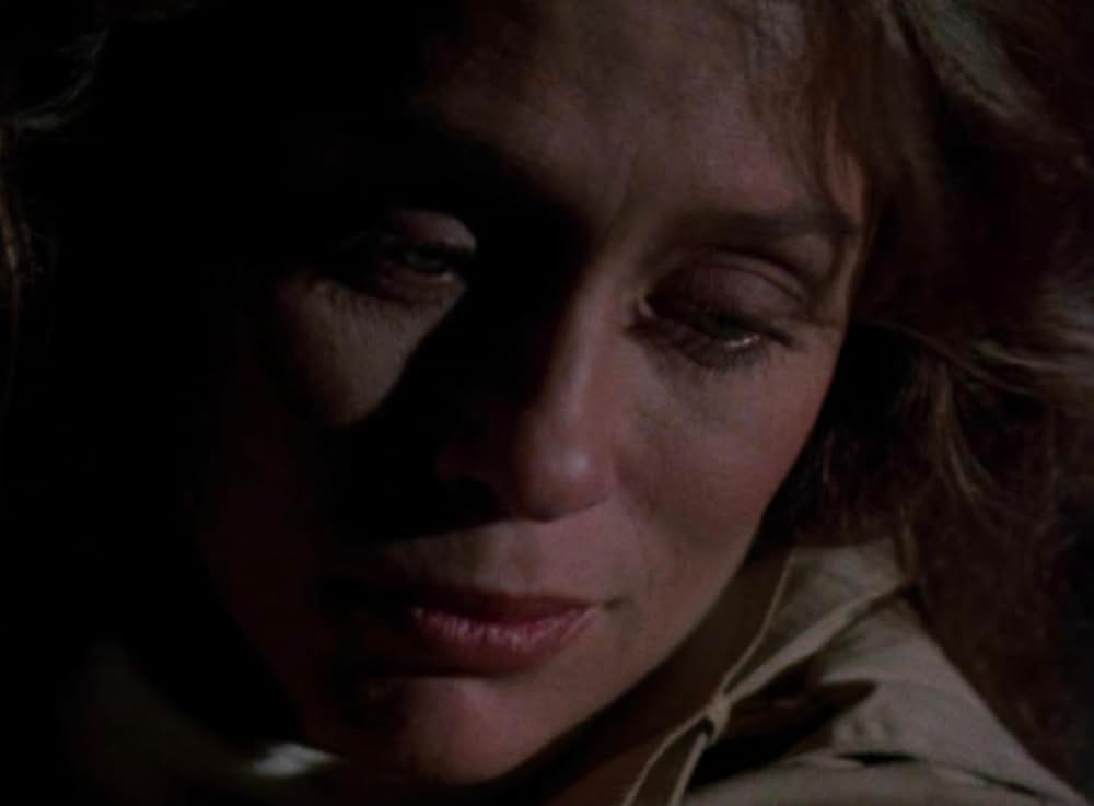 姿なき脅迫／狙われた密室の女の画像