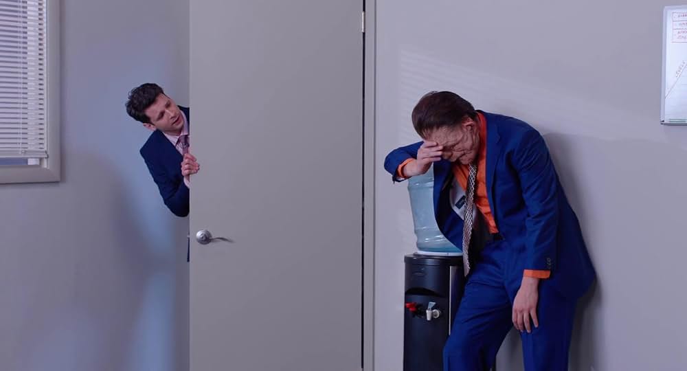 顔を捨てた男の画像