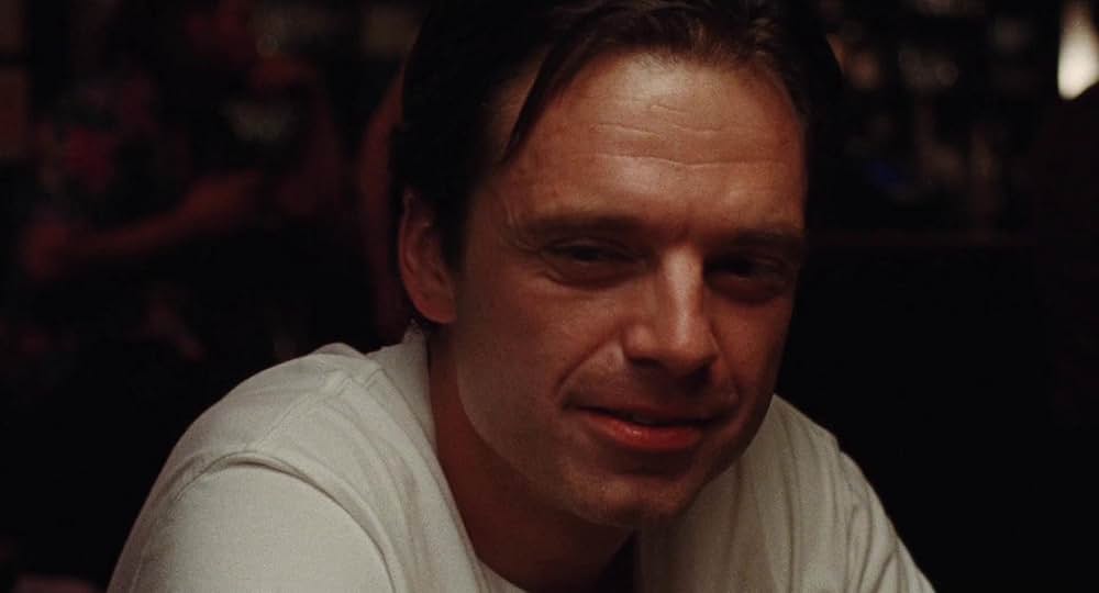 顔を捨てた男の画像