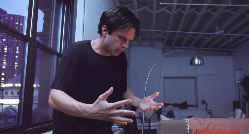 顔を捨てた男の画像