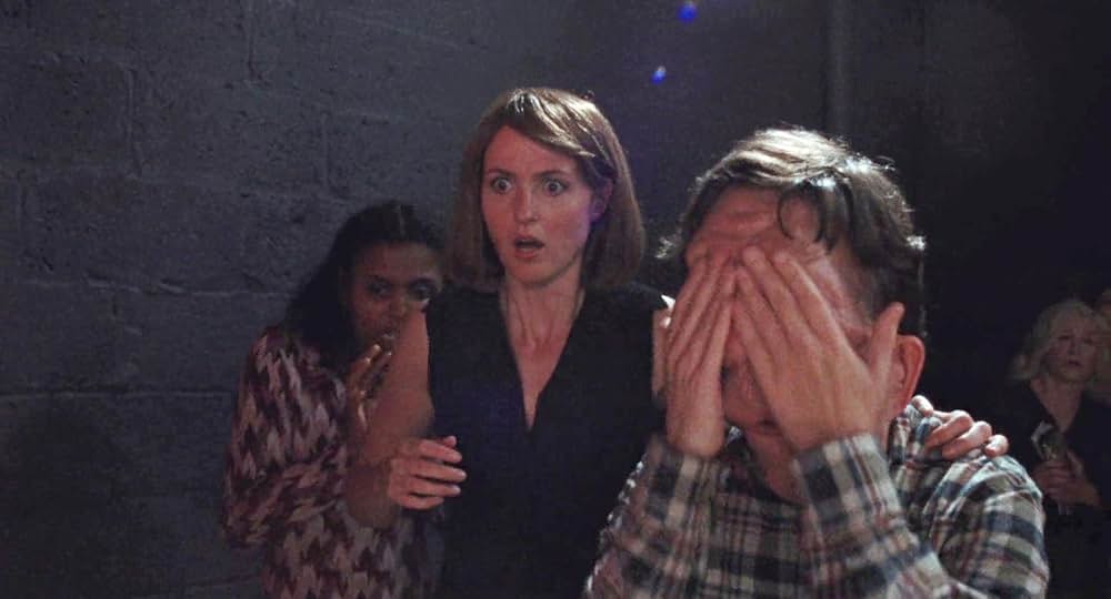 顔を捨てた男の画像