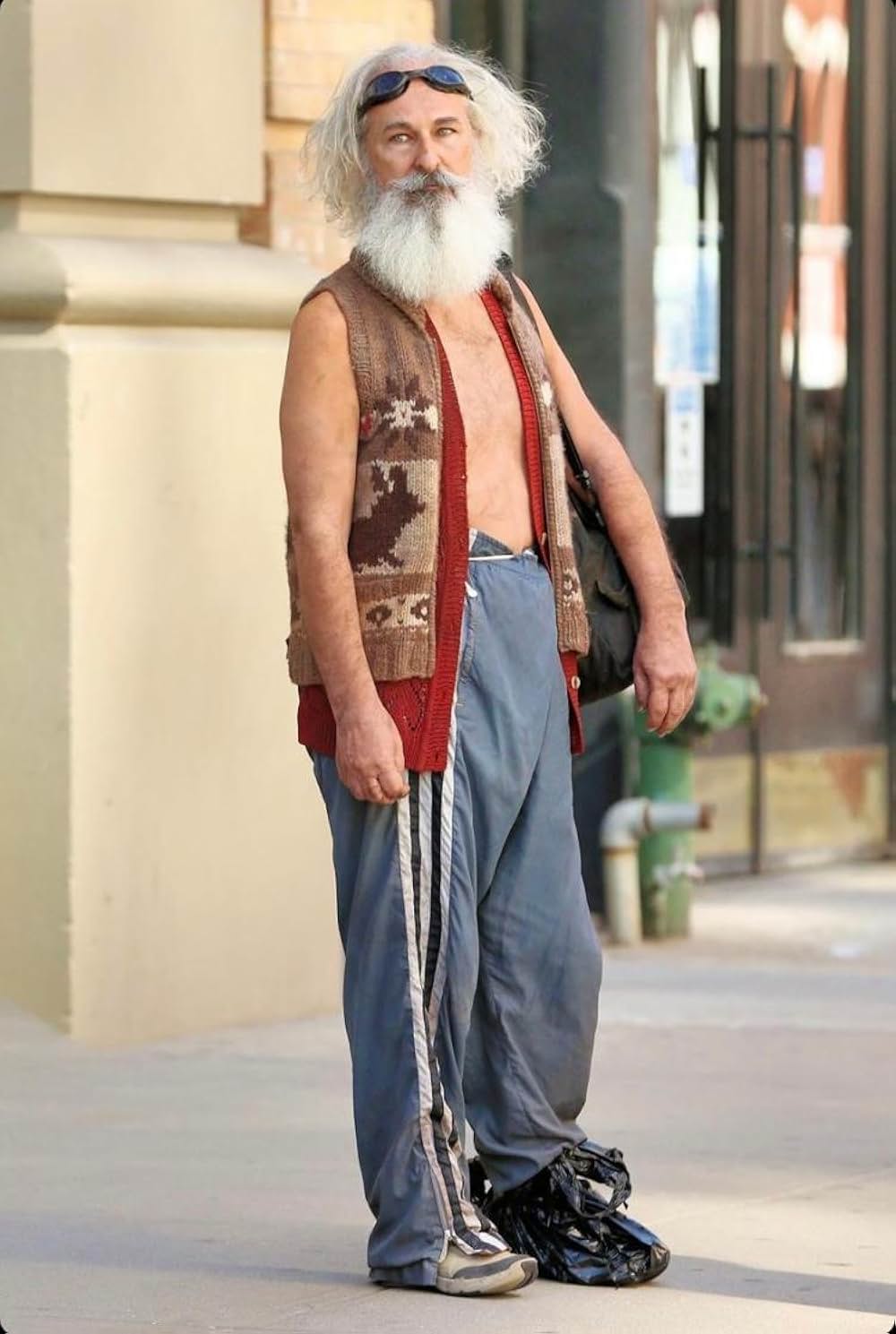 顔を捨てた男の画像