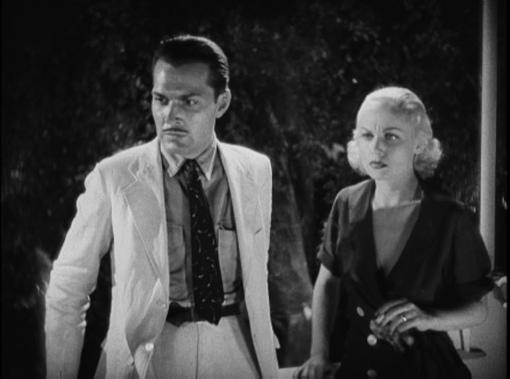 白い肉体の画像