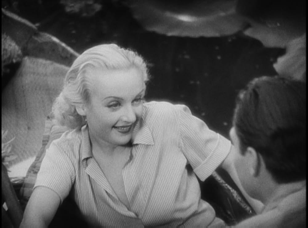 白い肉体の画像