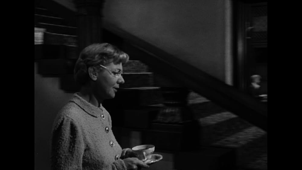 東方の雷鳴の画像