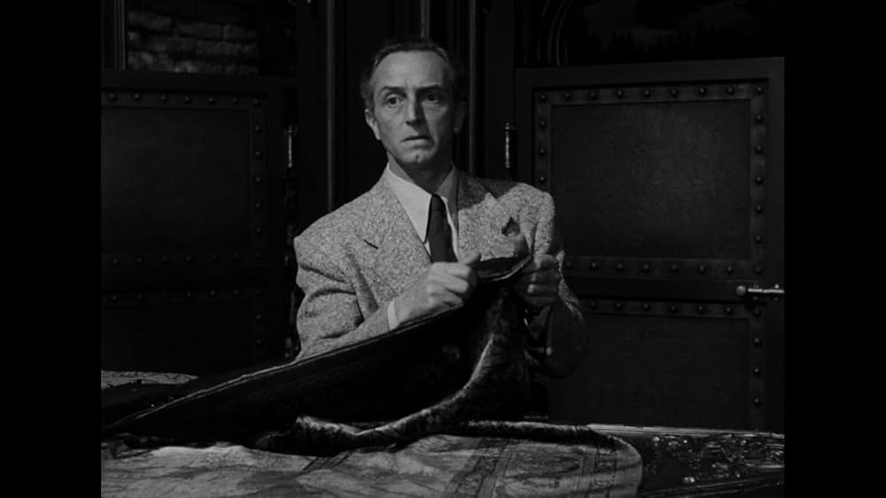 東方の雷鳴の画像