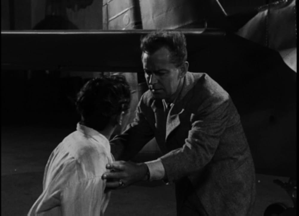 東方の雷鳴の画像